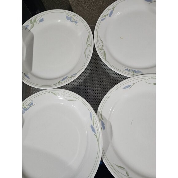 Corelle Other - Corelle Blue Wreath Dinner Plates Set Of 4 Vintage Floral 10"